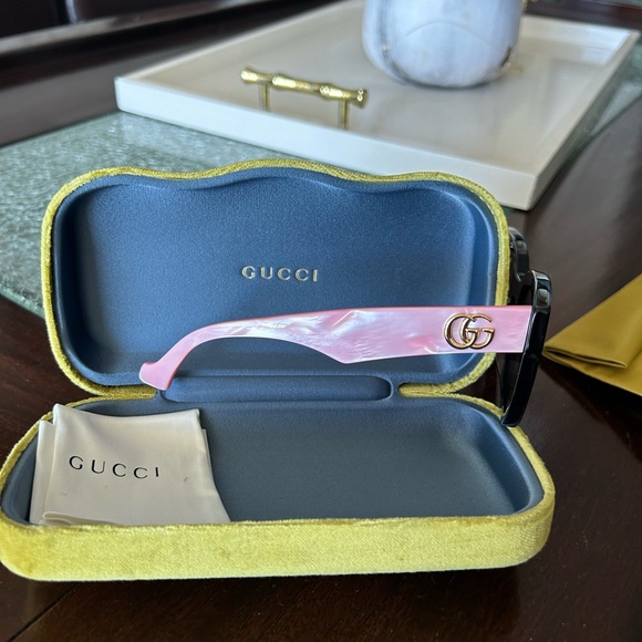 New Gucci Sunglasses light pink and brown - Picture 4 of 11